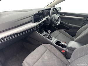 Volkswagen Golf 1.0 TSI 110HP Life - Image 4