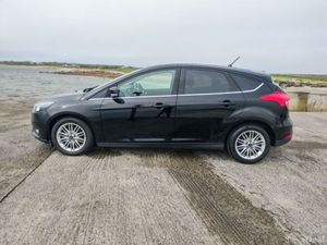 Ford Focus 1.5 TDCI Zetec Edition 120PS 5DR - Image 4