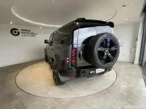 Land Rover Defender 3.0 D250 X-Dynamic HSE 110 5dr - Image 3