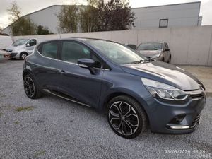 2019  Renault Clio  0.9  iconic tce - Image 3