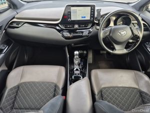 Toyota C-HR ** 1.8 HYBRID ** AUTO ** HUGE SPEC ** - Image 2