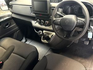 Renault Trafic LL30 BLUE DCI 130 START - Image 2