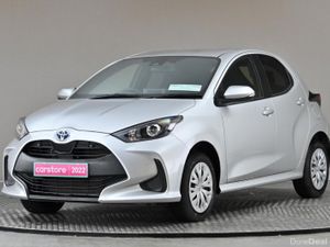 Toyota Yaris 1.5 PETROL HYBRID**REVERSE CAM** - Image 3