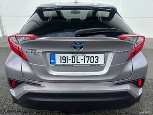 2019 TOYOTA CHR LUNA SPORT HYBRID A/T - Image 4