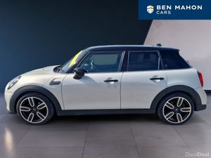 2022 MINI Cooper Exclusive 1.5 Petrol Automatic 5- - Image 2