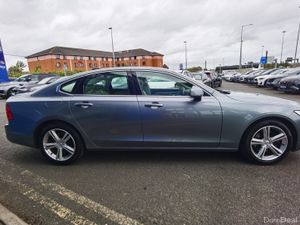 VOLVO S90 2.0 D3 MOMENTUM GEARTRONIC AUTOMATIC - Image 4