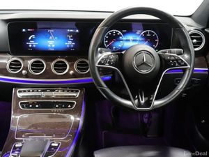 212 Mercedes-Benz E 300 DE Amg Line - Image 4