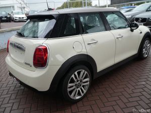 2016 MINI COOPER D - Image 4