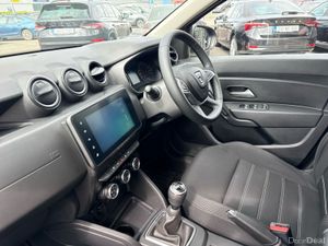 Dacia Duster 1.5 Blue dCi 115 4WD Dfull Comfort - Image 3