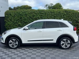 Kia e-Niro 2 EV // KIA SERVICE HISTORY // REVERSE - Image 3