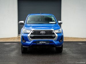 Toyota Hilux INVINCIBLE 4WD D-4D Auto - Image 2