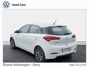 Hyundai i20 1.2 Deluxe Petrol 5 Door - Image 3