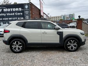 2025 Dacia Duster EXPRESSION HEV140 AUTO - Image 2