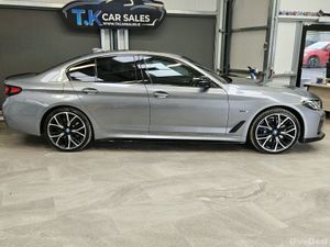 22 BMW 530 E M-SPORT HYBRID - Image 3