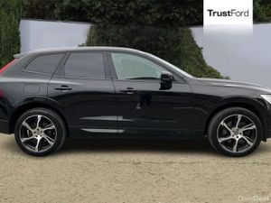 Volvo XC60 2.0 D4 Momentum 5dr AWD Geartronic - Image 3