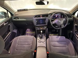 Volkswagen Tiguan 2.0 TDI SEL 150PS 5DR A AUTO - Image 3