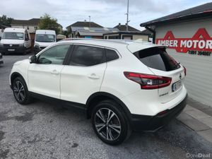 2018 Nissan Qashqai **MINT CONDITION** - Image 3
