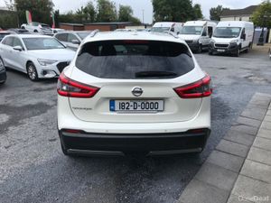 2018 Nissan Qashqai **MINT CONDITION** - Image 4