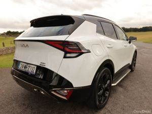 Kia Sportage Anniversary Edition Plug-in Hybrid 1. - Image 4