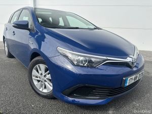 2017 TOYOTA AURIS HYBRID ACTIVE 1.8i 5DR A/T NCT - Image 3