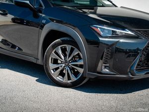 Lexus UX 250H F SPORT DESIGN - Image 2