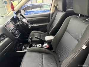 Mitsubishi Outlander 2017 Diesel 5 Seat - Image 4