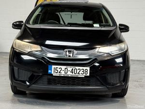 2015 Honda JAZZ/Fit 1.5 Hybrid Automatic,CarPlay - Image 2