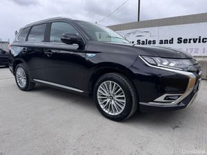 191 Mitsubishi Outlander 2.4L Plug-in EV Intense - Image 2