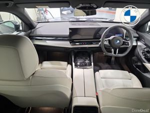 BMW 5-Series 530e M Sport Saloon - Image 4