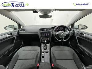 Volkswagen Golf 1.2 TSI Automatic, reversing camer - Image 2