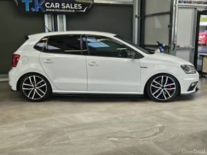 15 VOLKSWAGEN POLO GTI 200 BHP AUTO - Image 2