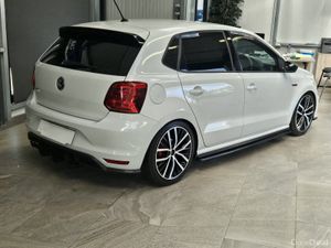 15 VOLKSWAGEN POLO GTI 200 BHP AUTO - Image 4