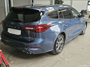 232 FORD FOCUS ESTATE ST-LINE EDITION - Image 4