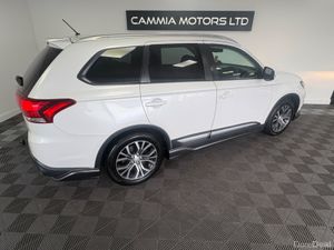 Mitsubishi Outlander OUTL 16MY 4WD 6 6MT 7S 4DR - Image 2