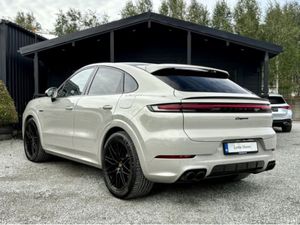 Porsche Cayenne COUPE E-HYBRID - Image 4