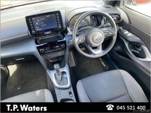 Toyota Yaris Cross LUNA SPORT - HYBRID - SAME DAY - Image 2