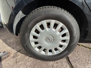 Opel Corsa CORSA-E E 1.4 I 75PS 5DR - Image 3