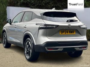 Nissan Qashqai 1.3 DiG-T MH N-Connecta 5dr - PANOR - Image 2