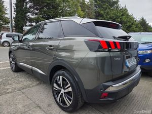 2019 PEUGEOT 3008 ALLURE 1.2 PETROL MANUAL 130BHP - Image 4