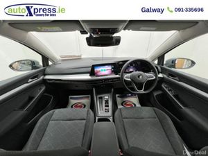 Volkswagen Golf 2.0 TDI ACTIVE, Low mileage, Rever - Image 2