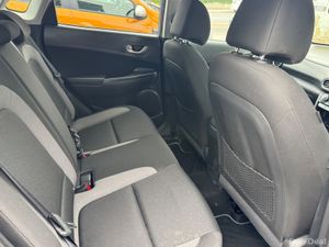 Hyundai KONA Executive - Image 4