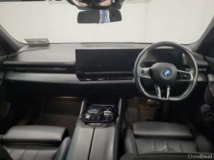 BMW 5-Series 530e M Sport - Image 4