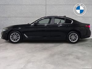 BMW 5-Series 520d SE Saloon - Image 4