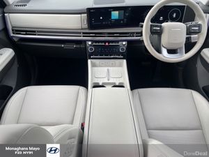 Hyundai Santa Fe PREMIUM 1.6 PETROL PLUG IN HYBRID - Image 2