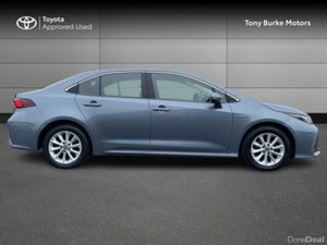 Toyota Corolla Saloon - Luna Edition - 1.8 Hybrid - Image 3