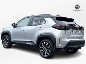 Toyota Yaris Cross LUNA SPORT HYBRID AUTO - Image 4