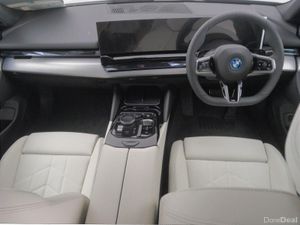 BMW 5-Series 530e M Sport Saloon - Image 4