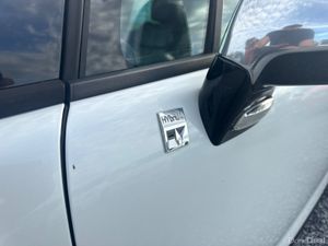 🔵 Peugeot 3008 2.0 E-HDI HYBRID 200BHP AUTOMATIC - Image 3