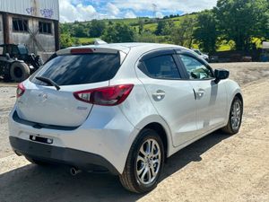 Mazda Demio XD 1.5L DIESEL NOBLE CRIMSON - AUTOMAT - Image 4