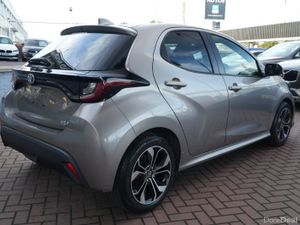 2021 TOYOTA YARIS HYBRID - Image 4